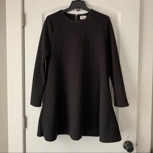 Little black dress with long sleeves & pockets